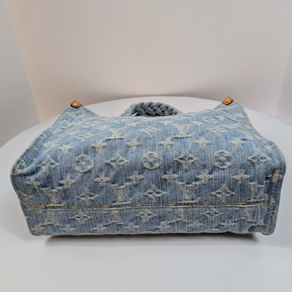 Louis Vuitton "Sky Denim" Braided Denim OnTheGo PM Tote Bag - Picture 6 of 15
